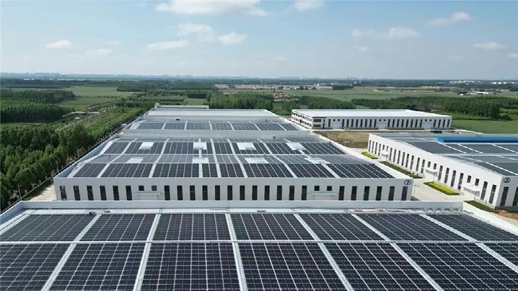 PV-Anlage auf einem Logistikzentrum